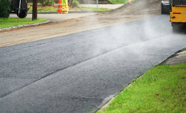 Best Driveway Resurfacing Pavers  in Hiawatha, KS